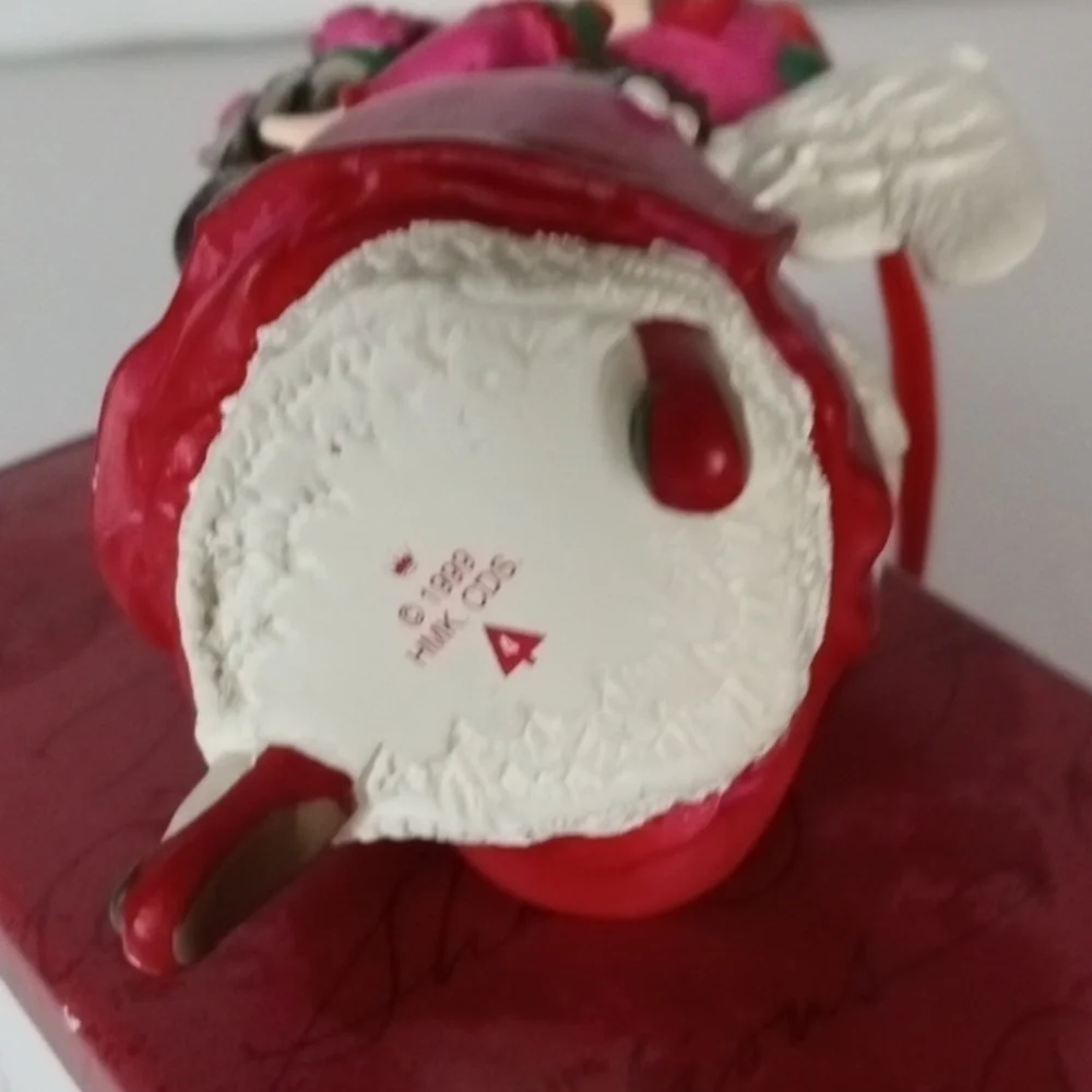 Hallmark KEEPSAKE Christmas Ornament Collector's Series - Rose Angel - 1999,